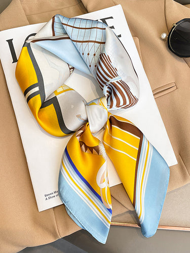 وشاح وقبعات مطبوعة على الحيوانات المربعة