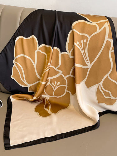 الأزهار المطبوعة الأزهار المطبوعة والقبعات