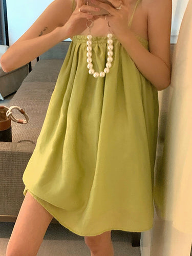 Lose ärmellose plissierte Feste Farbe Spaghetti-Neck Mini-Kleider Schlupfkleid