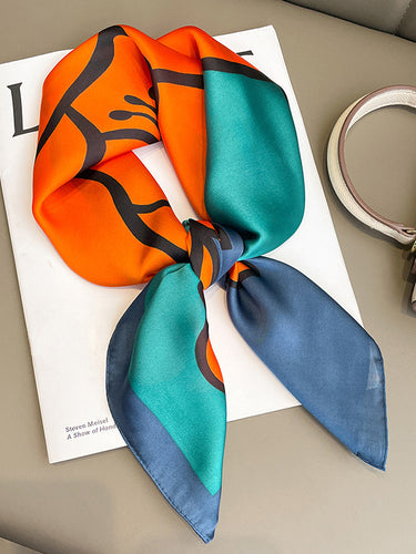 الأزهار المطبوعة الأزهار المطبوعة والقبعات