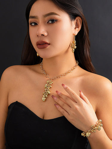 チェーン幾何学的なハートシェイプネックレスアクセサリー