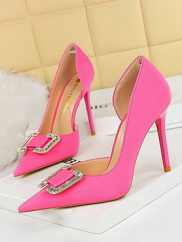 Pompes à coupe peu profonde pointues SALTO