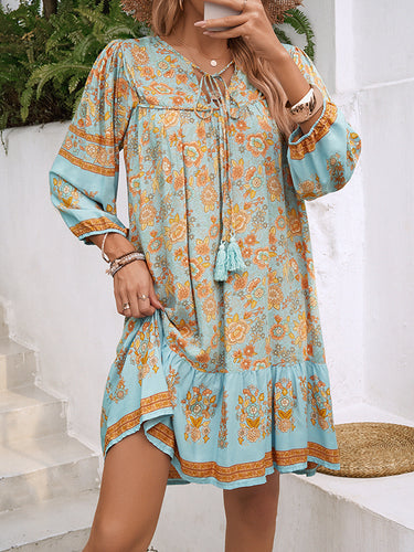 A-line contrast contraving clow sharkring print print pritted-coint-coint v-deace mini dresses