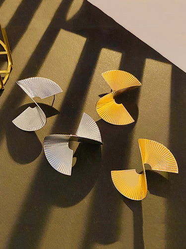 Asymmetrische geometrische Ohrringezubehör
