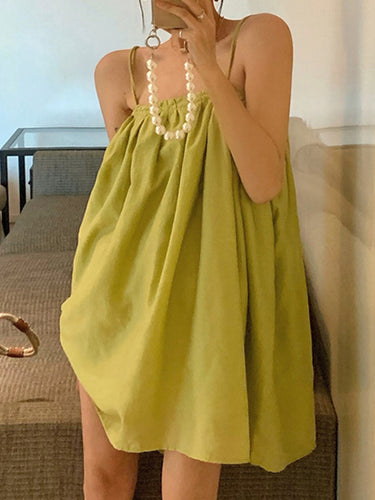 Lose ärmellose plissierte Feste Farbe Spaghetti-Neck Mini-Kleider Schlupfkleid