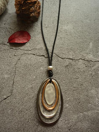 Collier long du cercle multicouche