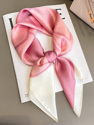 الأزهار المطبوعة الأزهار المطبوعة والقبعات