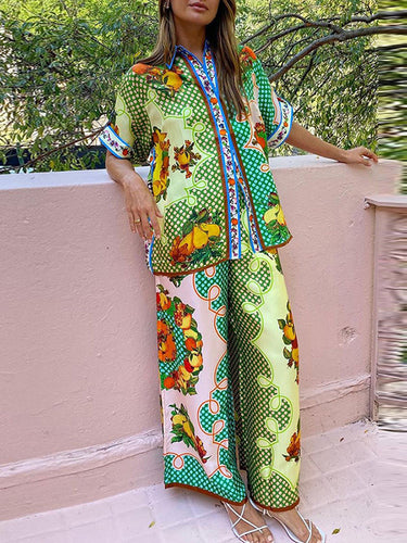 Couleurs de couleurs courtes en vrac Couleur de chemise à revers à imprimé floral et pantalon deux pièces ensemble