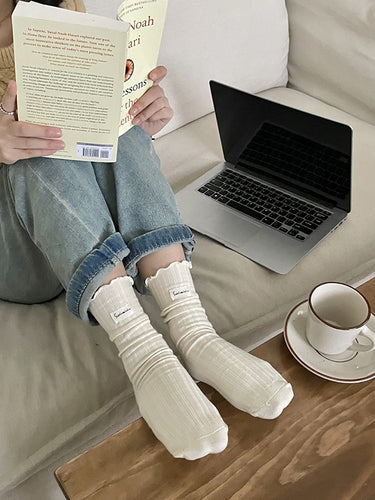 جوارب الدانتيل الأذن الخشبية المطوية