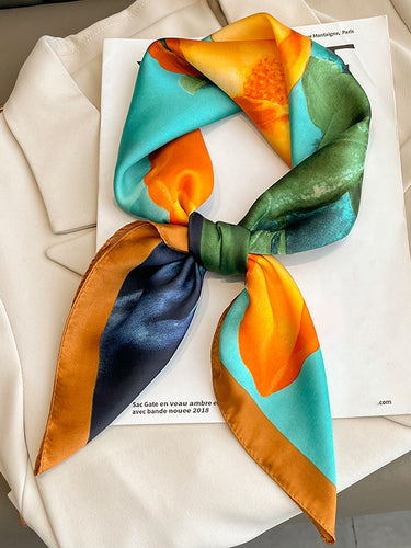 الأزهار المطبوعة الأزهار المطبوعة والقبعات