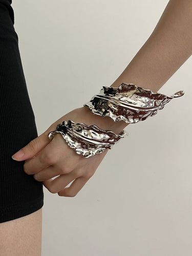 Accessori bracciale a colori solidi a pieghe geometriche lucenti