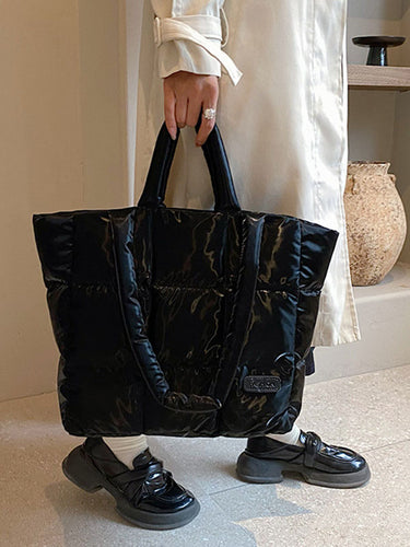 حقائب اليد المبطنة مقسمة