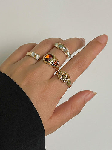 Accessori sugli anelli di pietre di corna geometrica
