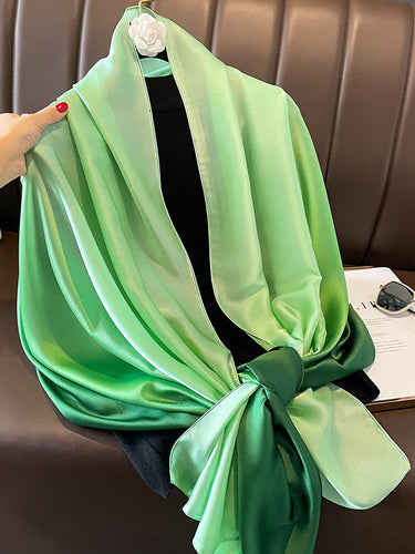 تدرج الموضة الترفيهي حافظ على وشاح دافئ