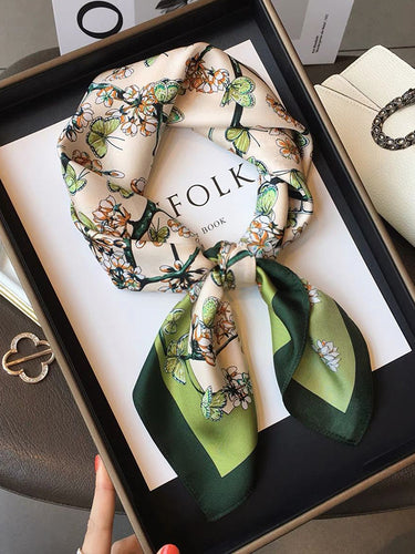 Châle et foulard imprimés floraux