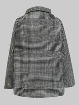 1700366