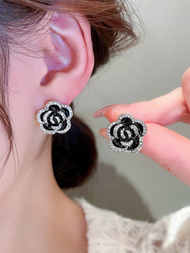 Accesorios de aretes de forma de flores