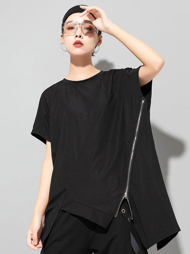 Top de t-shirt noir à fermeture à glissière irrégulière élégante
