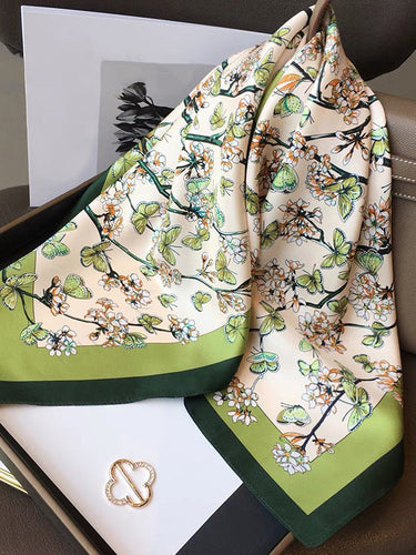 Châle et foulard imprimés floraux