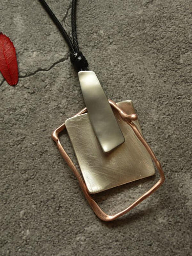 Colar de pingente de geometria simples