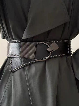 How to Tie a Belt for a Dress
