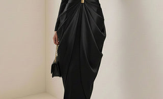 What is the Dress Code for a Masquerade Ball Woman