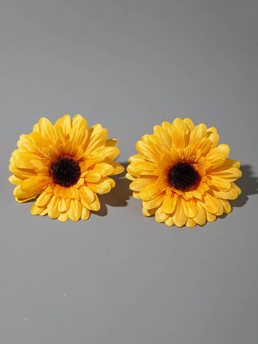 1785284 Flower Shape Drop Earrings