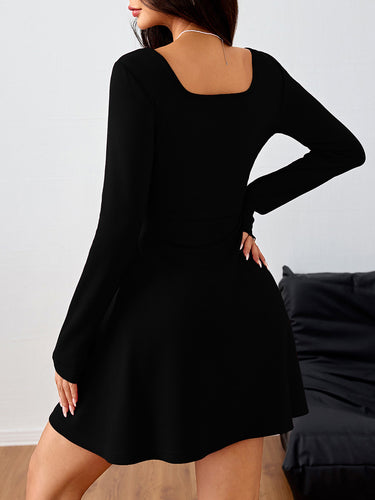 1747424 A-line High Waisted Pleated Solid Color Square-neck Mini Dresses