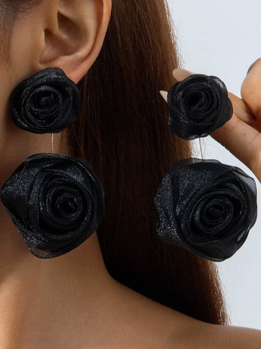 1786569 Flower Shape Drop Earrings