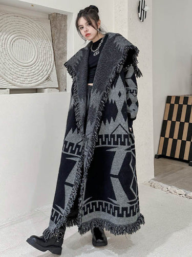 1720240 Long Sleeves Loose Contrast Color Geometric Split-Joint Tasseled Lapel Outerwear Overcoat