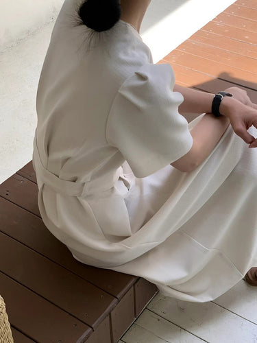 1784252 A-Line Loose Buttoned Solid Color Split-Joint Tied Waist V-Neck Midi Dresses