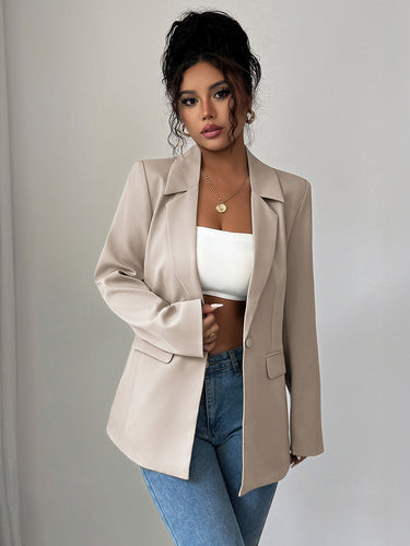 1733819 Langärmliger, locker sitzender Blazer mit geknöpften Taschen, einfarbigem Design und Reverskragen 