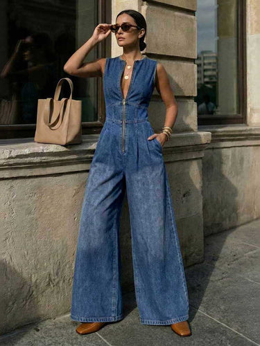 High Waisted Sleeveless Pleated Pockets Solid Color Zipper Round-Neck Jumpsuits