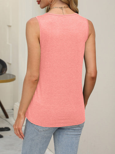 1748436 Loose Sleeveless Pleated Solid Color Round-Neck Tank Top