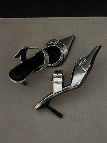1752023 Pumps met puntige neus en gesp