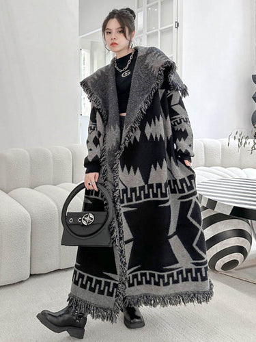 1720258 Long Sleeves Loose Contrast Color Geometric Split-Joint Tasseled Lapel Outerwear Overcoat