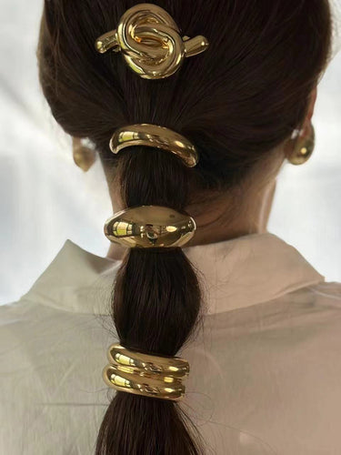 幾何学的なヘアアクセサリー
