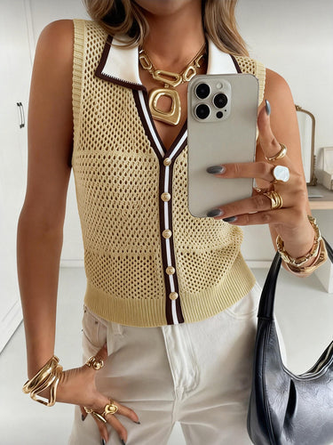 1787122 Loose Sleeveless Buttoned Contrast Color Lapel Vest Top