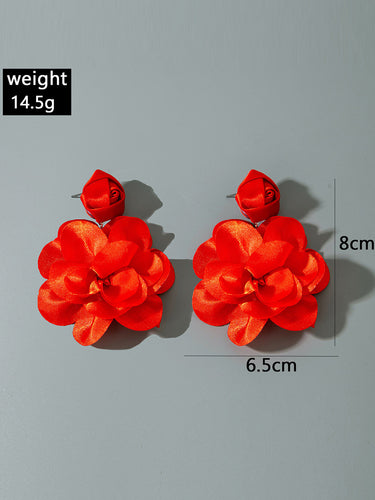 1786560 Flower Shape Drop Earrings
