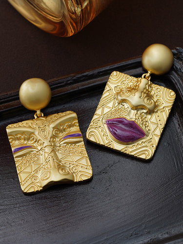 Accesorios de aretes asimétricos