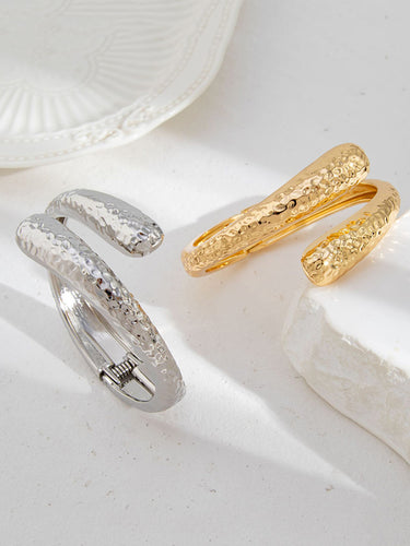 1715935 Irregularity Geometric Pleated Shiny Bracelet Accessories