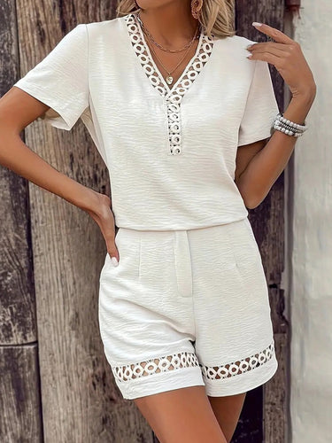 1770455 Blusas soltas com decote em V e abertura lateral em cores sólidas.&SConjunto de duas peças: blusa + shorts com bolsos plissados