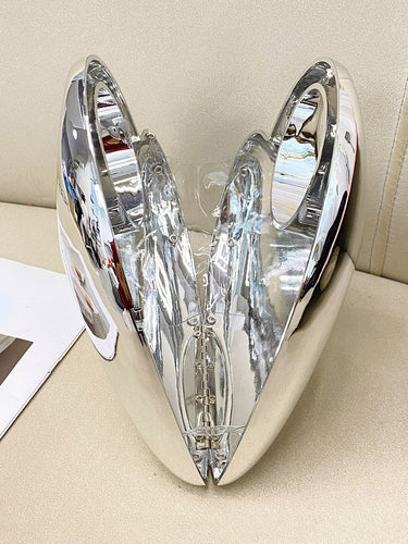 1774717 Heart Shape Shiny Handbags