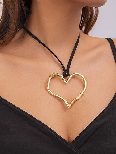 Accesorios de collares huecos de forma de corazón