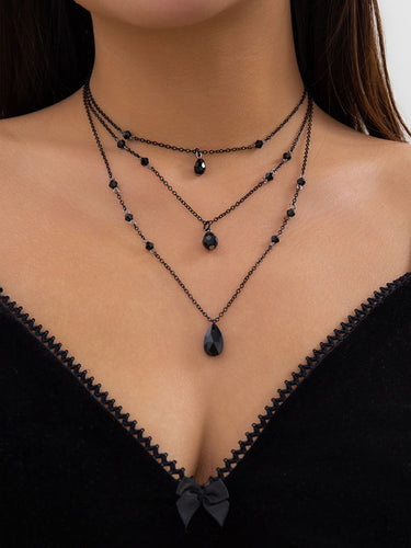 Accesorios de collares geométricos en capas