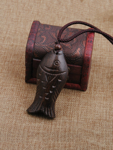 Collar de peces de madera nacional natural