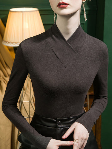 T-shirt a V-shirt a V-shirt a maniche lunghe a maniche lunghe