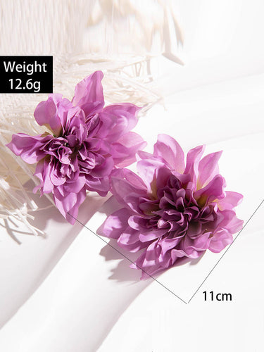 1785267 Flower Shape Drop Earrings
