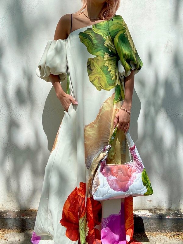Bloemen maxi-jurk voor een tropische strandbruiloft