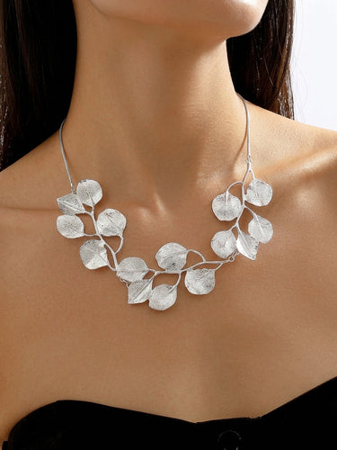 1783460 Leaves Shape Necklaces Accessories
